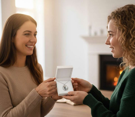 How to Choose the Perfect Custom Gift for Dog and Cat Owners