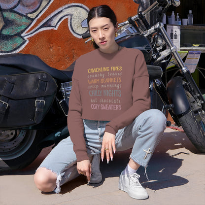 Cracking fires Chilly Night Design Women's Cropped Sweatshirt